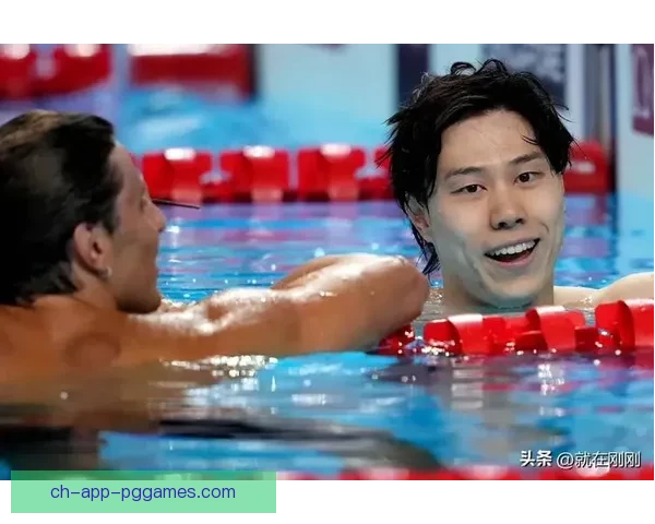 游泳比赛瞬间揭晓：谁摘得金牌，谁遗憾无缘？